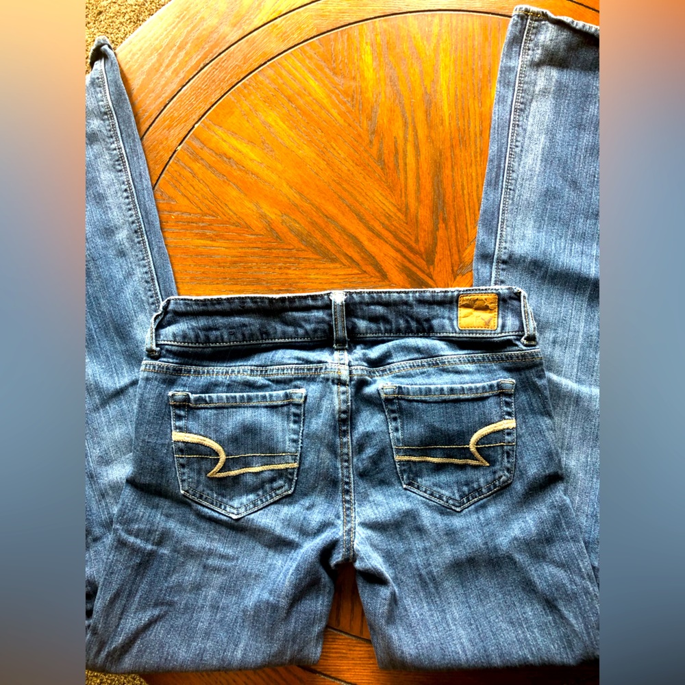 Bootcut blue jeans